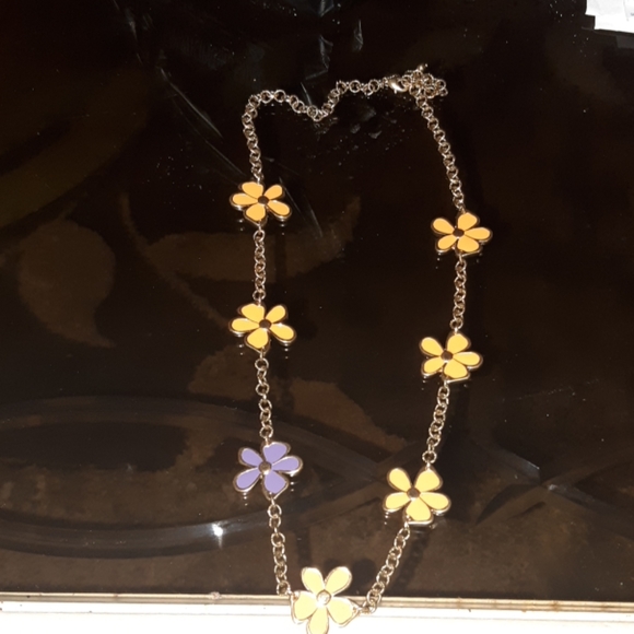 Robert Verdi Flower Necklace - Picture 2 of 3